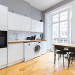 Luxury Camden Apartment E2
